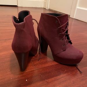 Shoe boot, laces, wine color, size 8, 4 inch heel